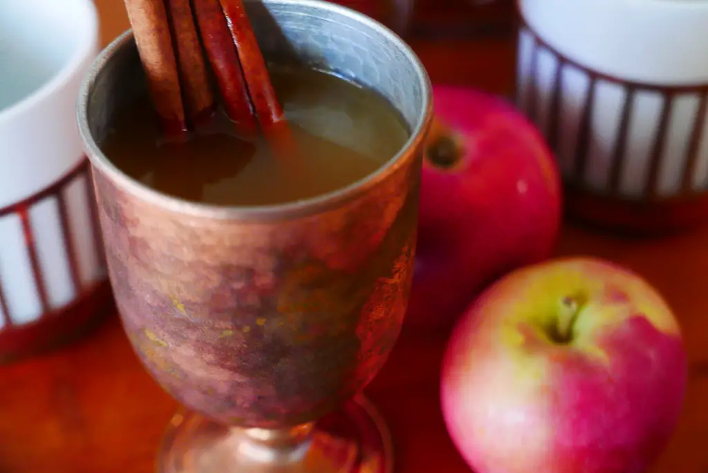 Apple Cider and Apples