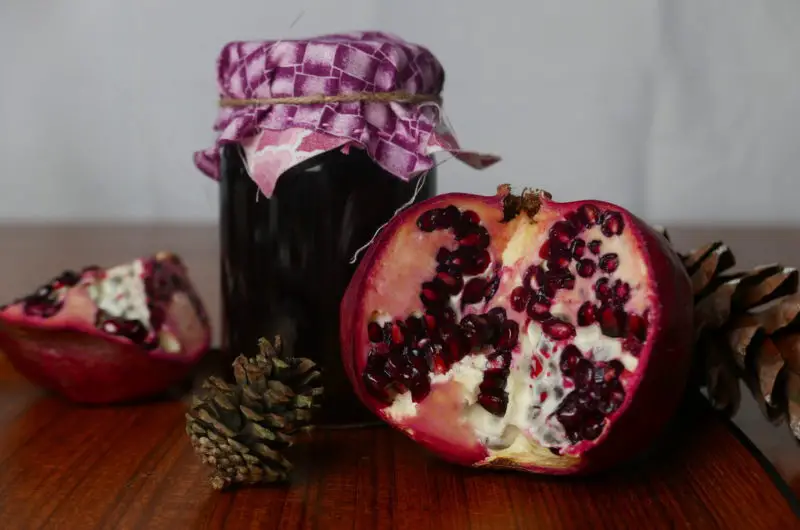 Pomegranate Jelly Recipe (Homemade Jelly Recipe)