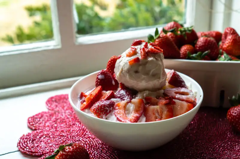 Korean Strawberry Bingsu Recipe